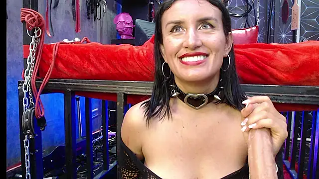 lorna_cox_bdsm's Webcam Show