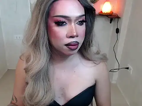 LasciviousDelilah Show in webcam