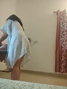 NakedMILFx Live XXX-Chat