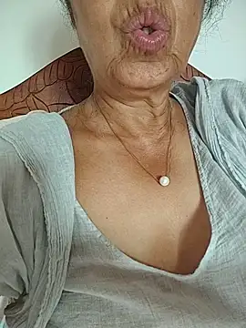 Živý XXX chat NakedMILFx