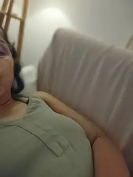 Show de NakedMILFx na webcam