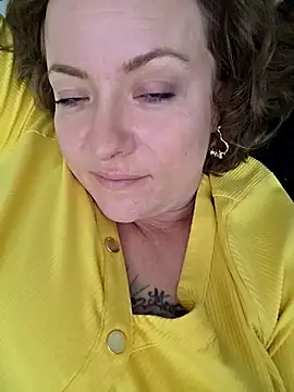 julimonroe Show in webcam