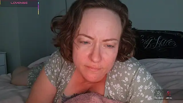 julimonroe's Webcam Show