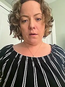 julimonroe Show in webcam