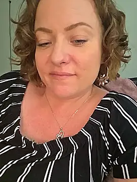 julimonroe's Webcam Show