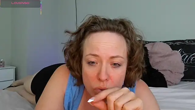 julimonroe's Webcam Show