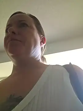 julimonroe Show in webcam