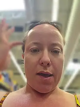 julimonroe's Webcam Show
