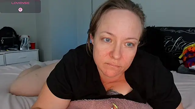 julimonroe webcam show
