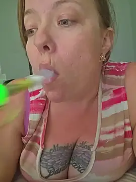 julimonroe Pertunjukan Webcam
