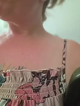 julimonroe webcam show