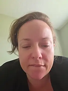 julimonroe's Webcam Show
