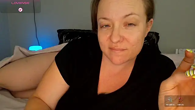 julimonroe's Webcam Show