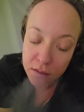 julimonroe's Webcam Show