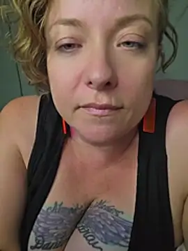 julimonroe's Webcam Show