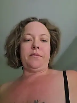 julimonroe webcam show