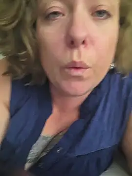 julimonroe Show in webcam