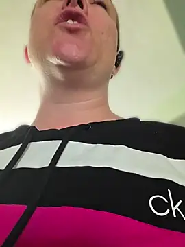 julimonroe's Webcam Show