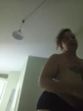 julimonroe Show in webcam