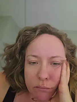 julimonroe's Webcam Show