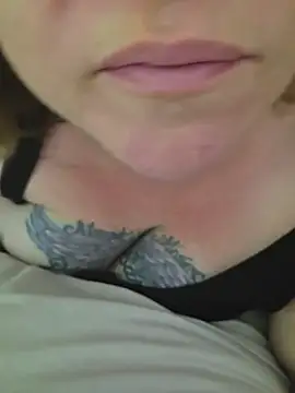 julimonroe's Webcam Show