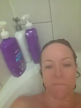 julimonroe webcam show