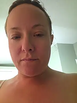 julimonroe's Live XXX Chat