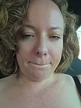 julimonroe Show in webcam