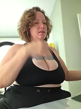 julimonroe's Webcam Show