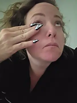 julimonroe's Live XXX Chat
