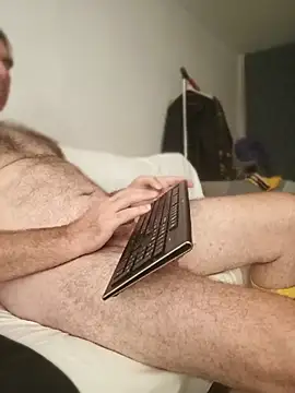 Saysomething3 Show in webcam
