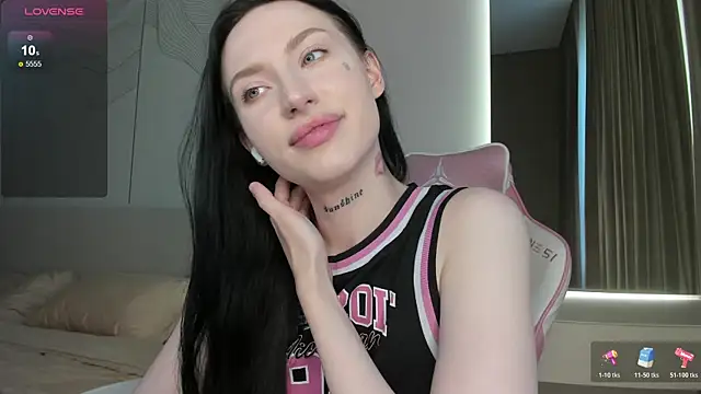 JenniferQueen11 XXX чат на живо