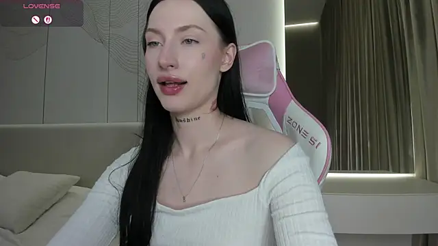 JenniferQueen11: онлайн-секс-чат