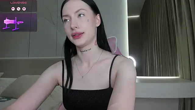 צ'אט XXX בשידור חי של JenniferQueen11