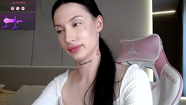 JenniferQueen11: онлайн-секс-чат