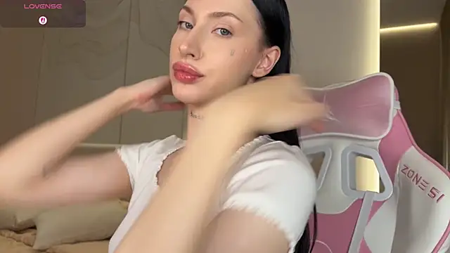 Chat +18 de JenniferQueen11 ao vivo