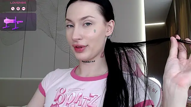 צ'אט XXX בשידור חי של JenniferQueen11