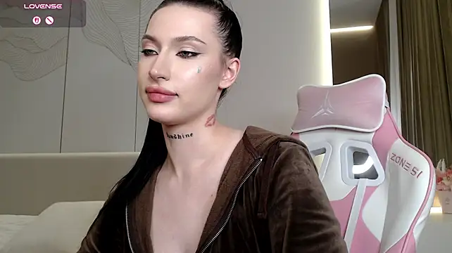 Chat +18 de JenniferQueen11 ao vivo