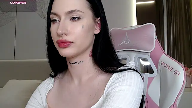 צ'אט XXX בשידור חי של JenniferQueen11