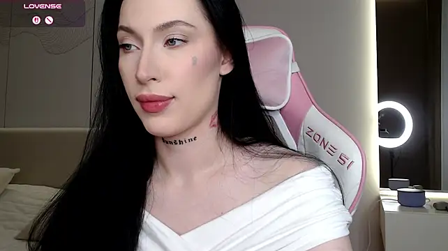 XXX chat uživo modela JenniferQueen11
