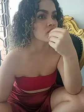 greatASS_Latina Adlı Modelin Canlı XXX Sohbeti