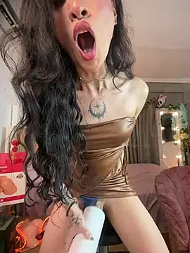 EnchantressFuckXxx Adlı Modelin Web Kamerası Şovu
