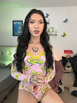 EnchantressFuckXxx: вебкам-шоу