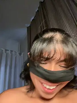 nenalayla Show in webcam
