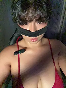 nenalayla Show in webcam