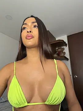 carminaurmommy Show in webcam