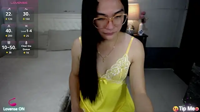 Show modela AsianSweetHeartxX na web-kameri