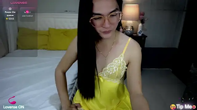 AsianSweetHeartxX: вебкам-шоу