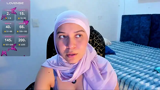 MatchedEyebrow Webcam-Show
