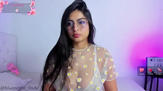 Chat XXX ao vivo de Blue_Petite